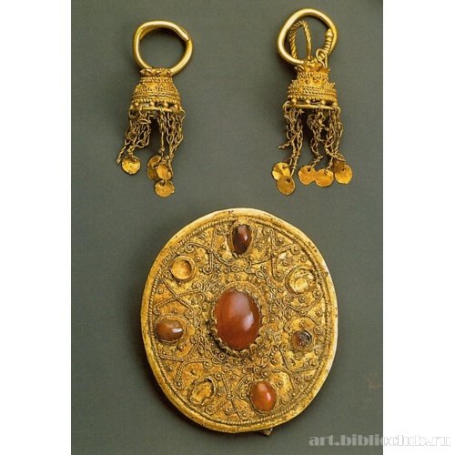 Подвески и фибула