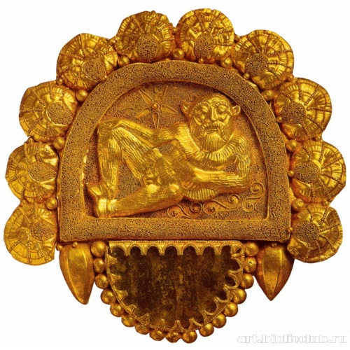 Полукруглая бляшка с изображением сатира