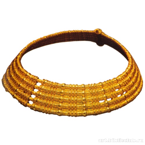 Узорчатое «жесткое» ожерелье из пяти концентрических кругов. Фрагмент