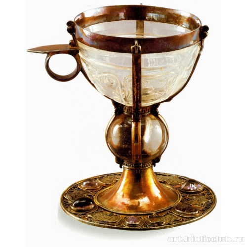 Чаша с двумя ручками