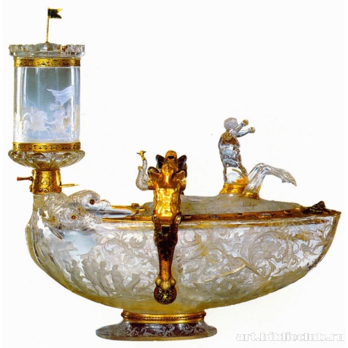 Ваза в форме ладьи