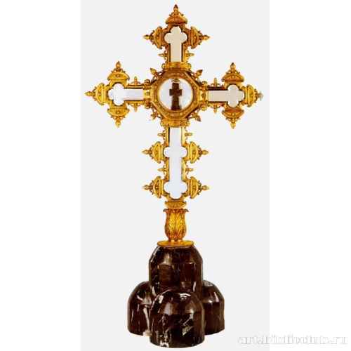 Дворцовый крест