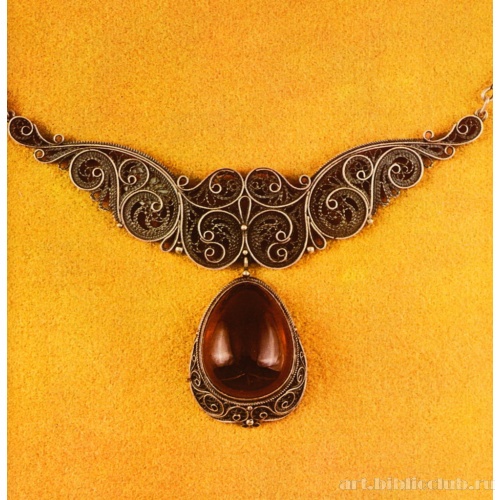 Гривна с дымчатым топазом