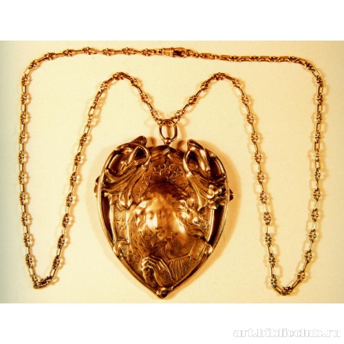 Кулон и цепочка