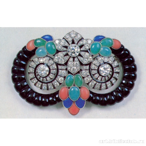 Брошь в виде двойного завитка