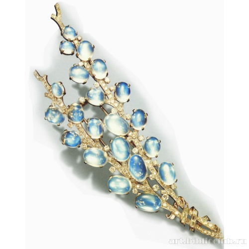 Брошь в виде веточек вербы