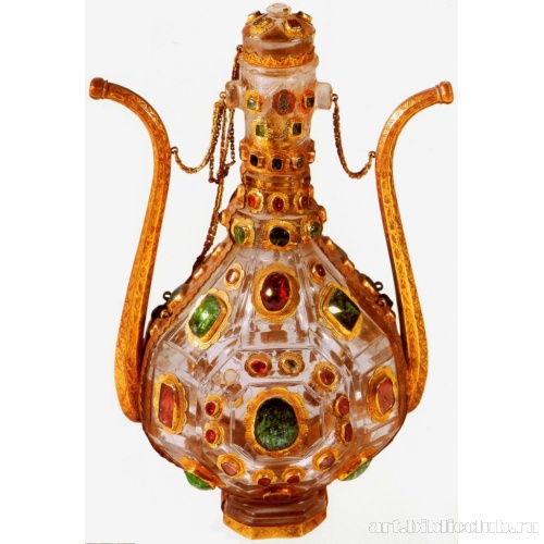 Кувшин в форме восьмигранника