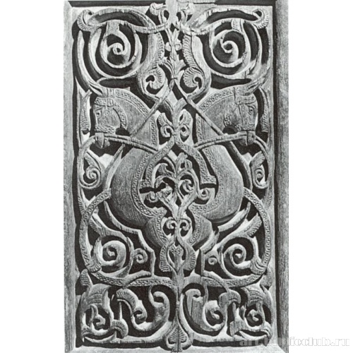 Панель из дворца Фатимидов в Каире. Арабеска с протомами коней