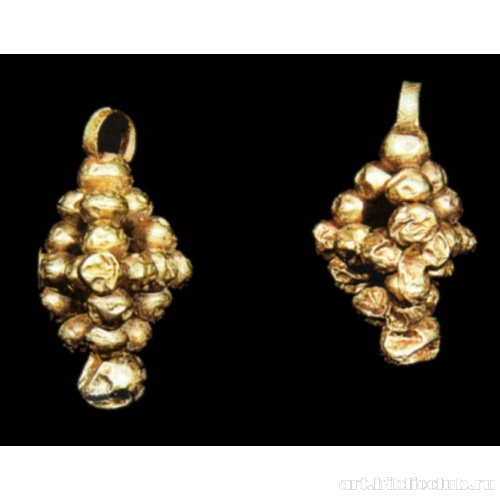 Серьги из электрума, из полых шариков, спаянных в форме гроздей винограда
