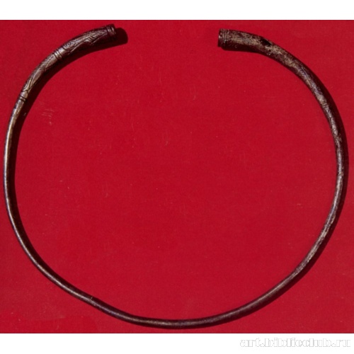 Гривна из сплава серебра