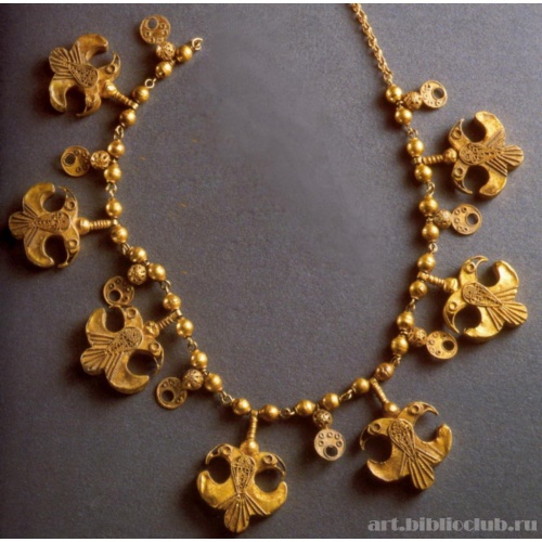 Золотое ожерелье из круглых бусин