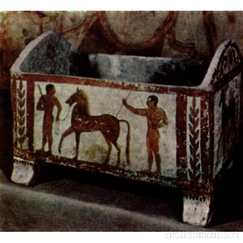 Саркофаг с росписью, из Тарквинии