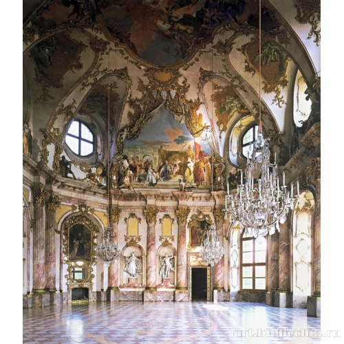 Императорский зал с фресками Тьеполо