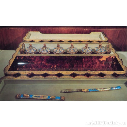 Коробочка для письма с чернильницами