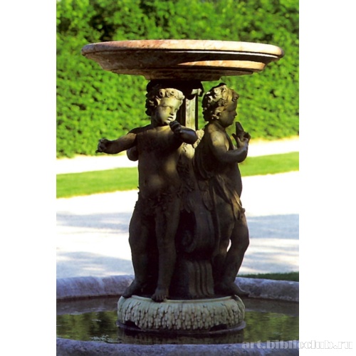 Маленький фонтан на Аллее воды