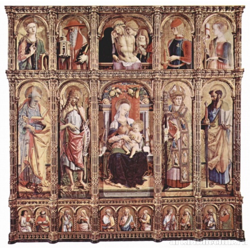 Главный алтарь Кафедрального собор в Асколи