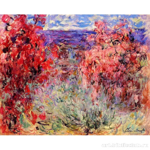 Цветущие деревья рядом с морским побережьем