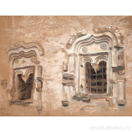 Псков. Окна дома XVII века