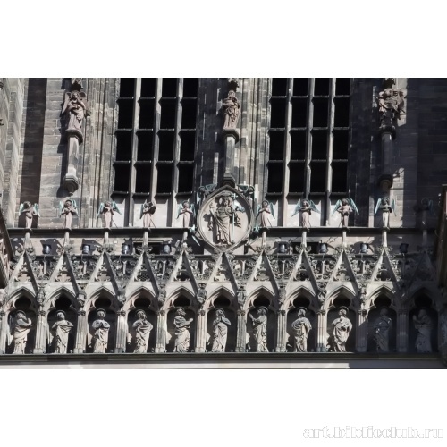 Кафедральный собор в Страсбурге. Каменная резьба в декоре собора