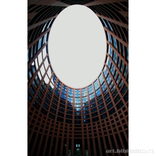 Европарламент в Страсбурге. Круглое отверстие над внутренним двориком