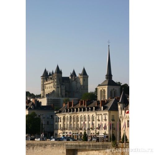 Замок Сомюр, возвышающийся над городом