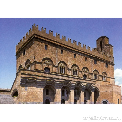 Городской дворец в Орвьето. Общий вид