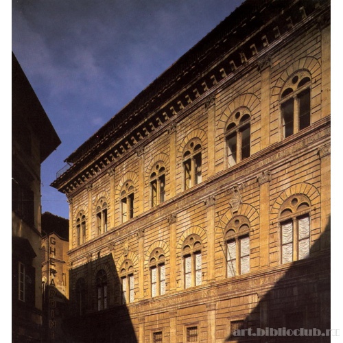 Палаццо Ручеллаи. Общий вид